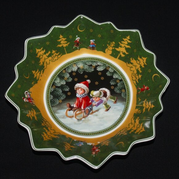 Villeroy & Boch Toy's Fantasy Bowl | Sleigh Ride | Porcelain Serving Bowls - Picture 1 of 11